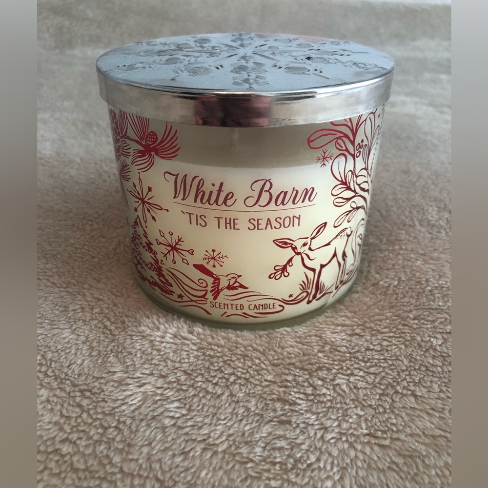 Bath & Body Works (White Barn) Winter Candle —'Tis the Season